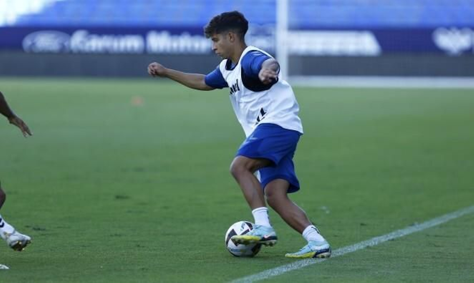 Haitam, entrenándose. Haitam, entrenándose.
