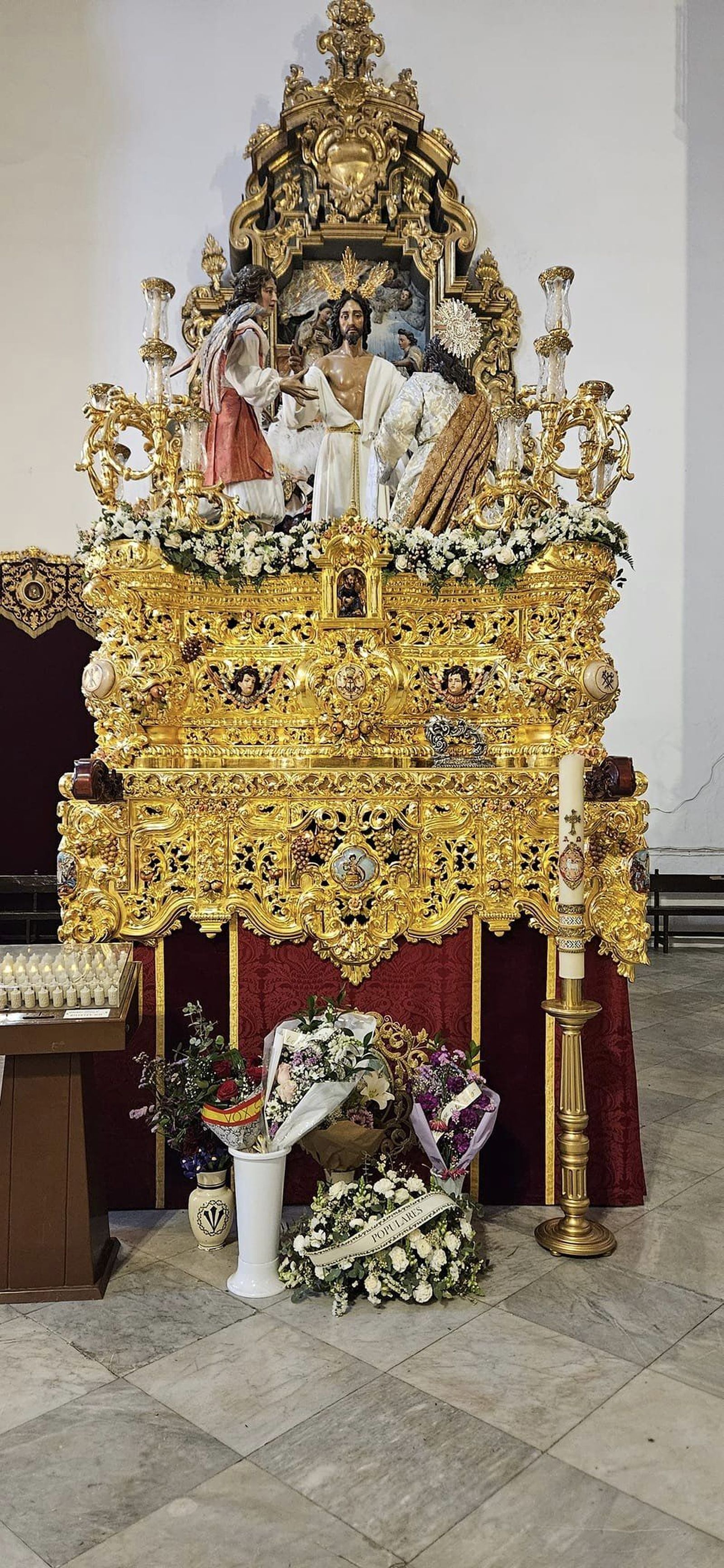 El Resucitado de Sanlúcar se quedó en su templo el Domingo de Resurrección.