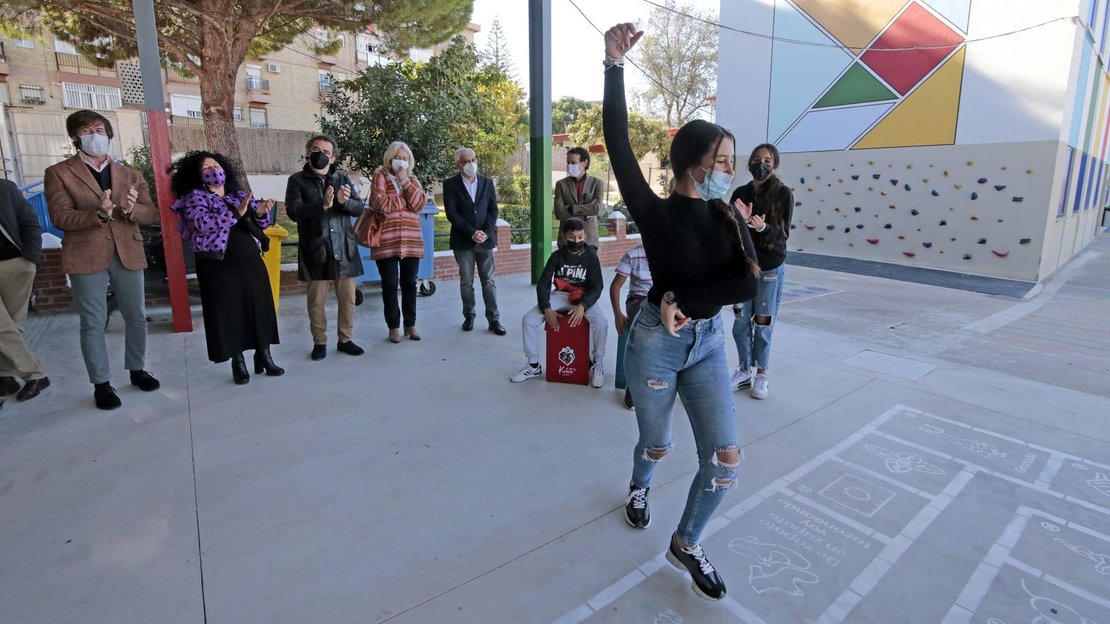 Presentación de la 'oca flamenca' en el colegio San Juan de Dios