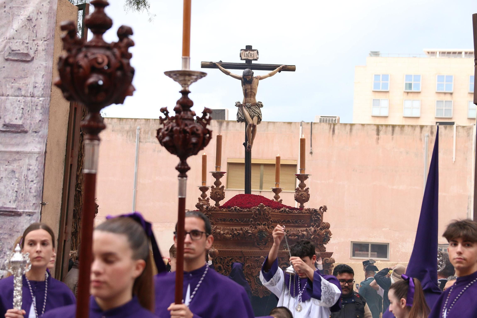 La procesión de las Angustias de Almería, en imágenes