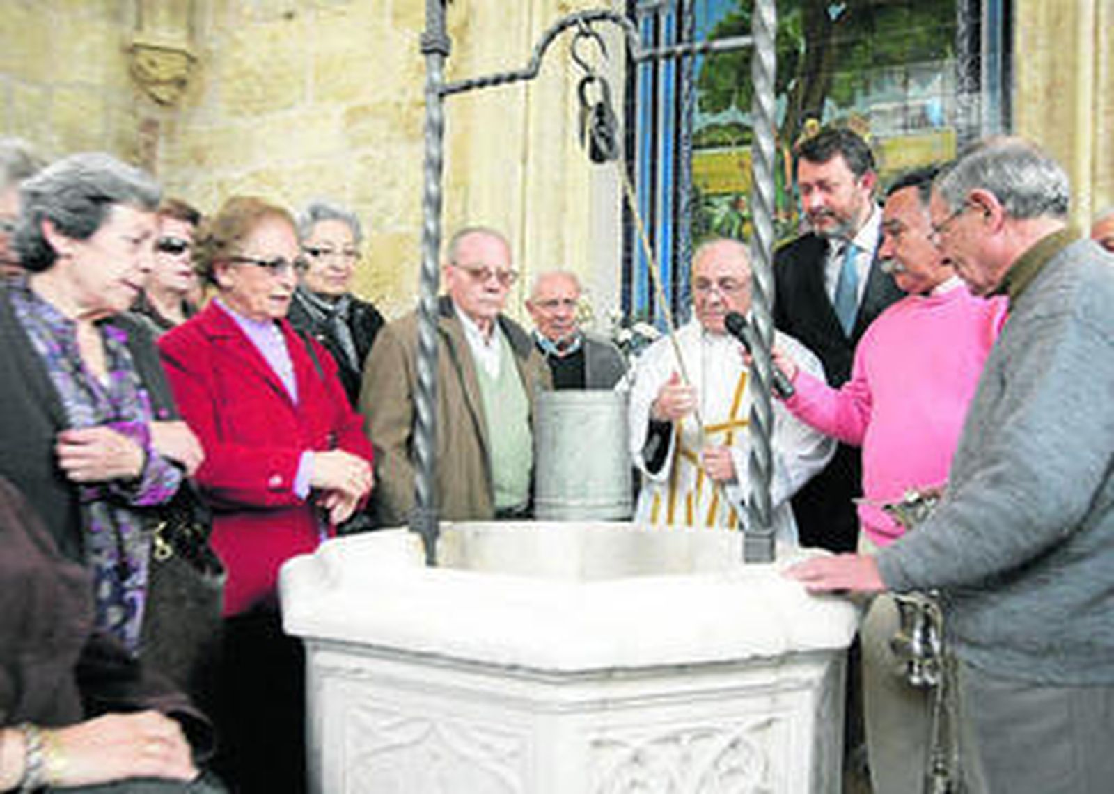 Bendición del Pocito de la Fuensanta tras su restauración en marzo de 2012.