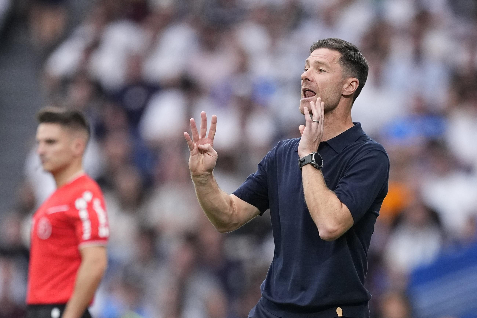 EuropaPress_6970731_Xabi_Alonso_head_coach_of_Real_Madrid_gestures_d.jpg