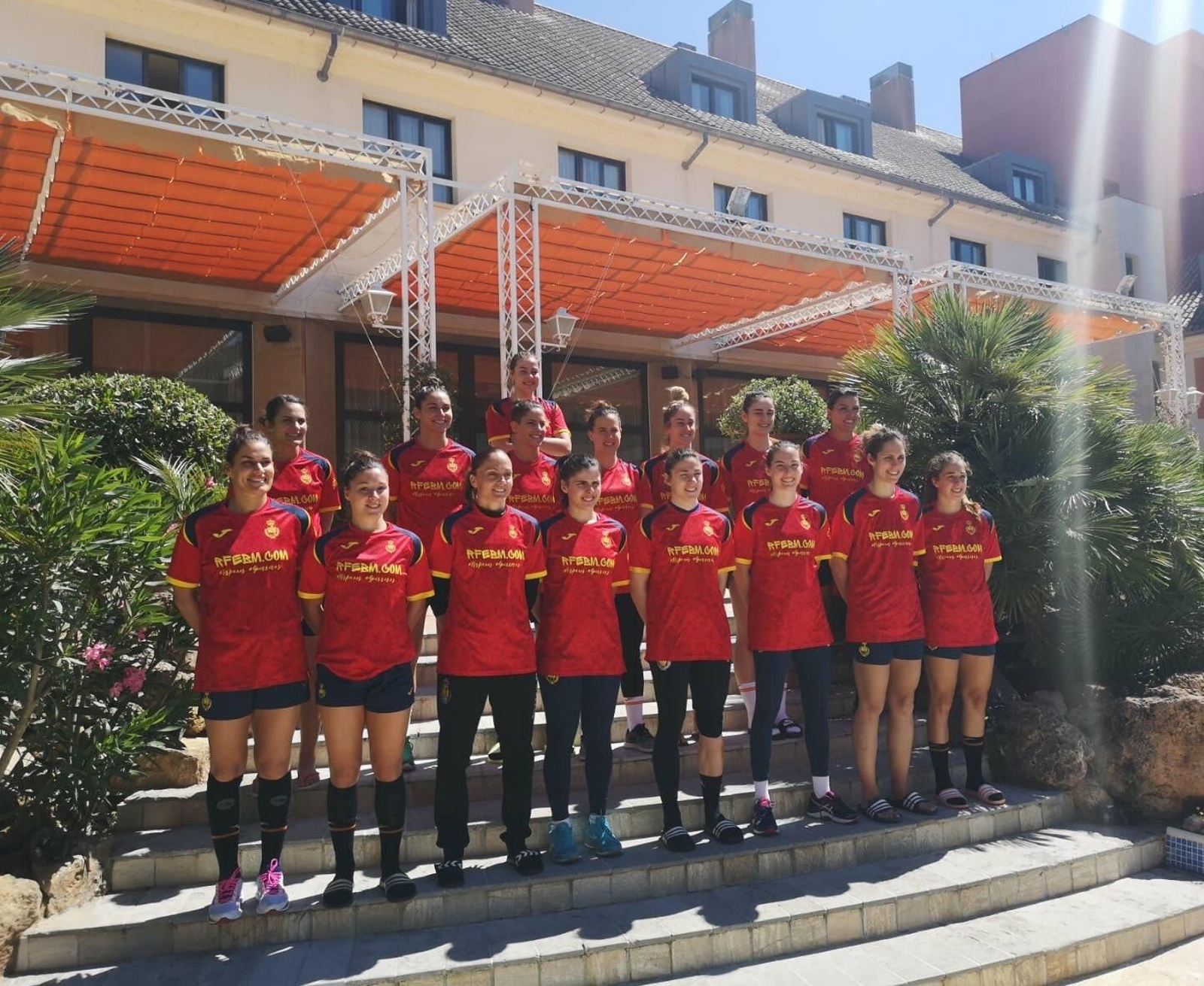 Las 16 jugadoras, en el Antequera Golf.