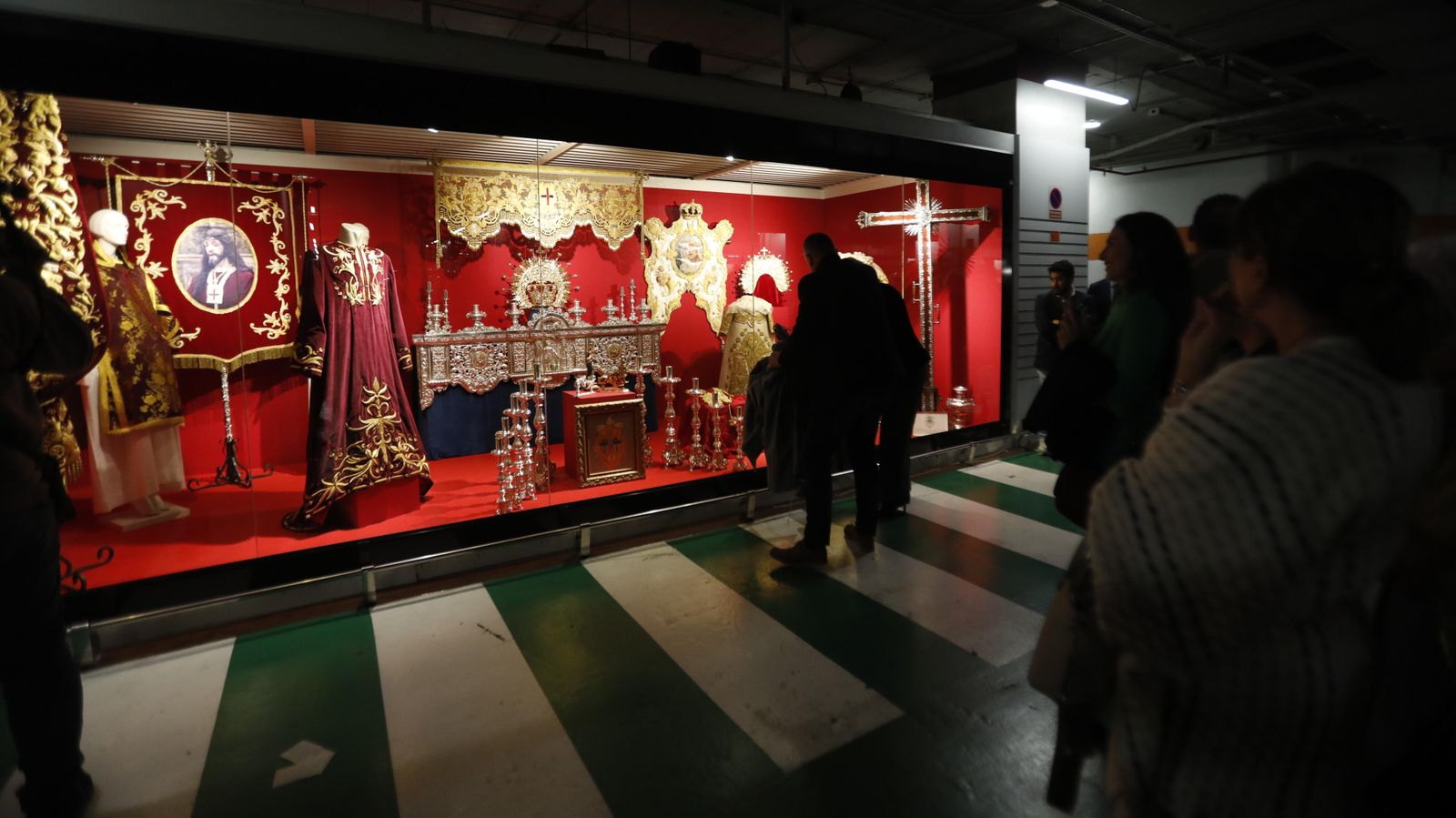 La exposición de Semana Santa en El Corte Inglés de Algeciras