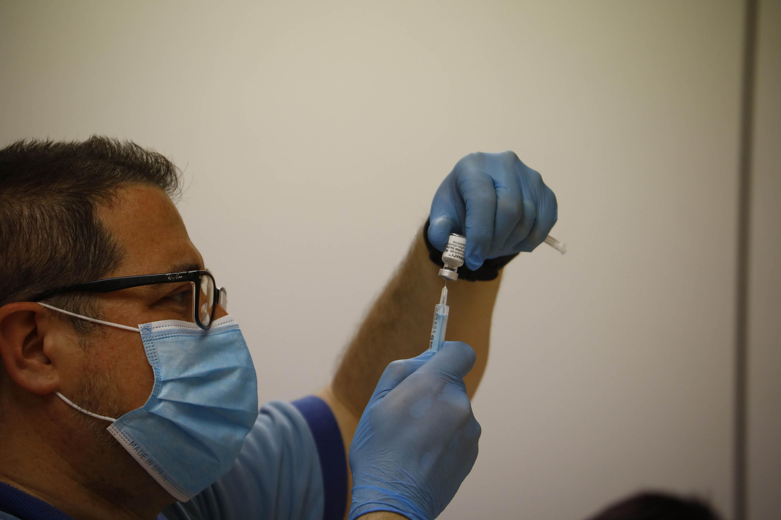 El comienzo de la vacunación a la población de 70 a 79 años de Córdoba, en fotografías