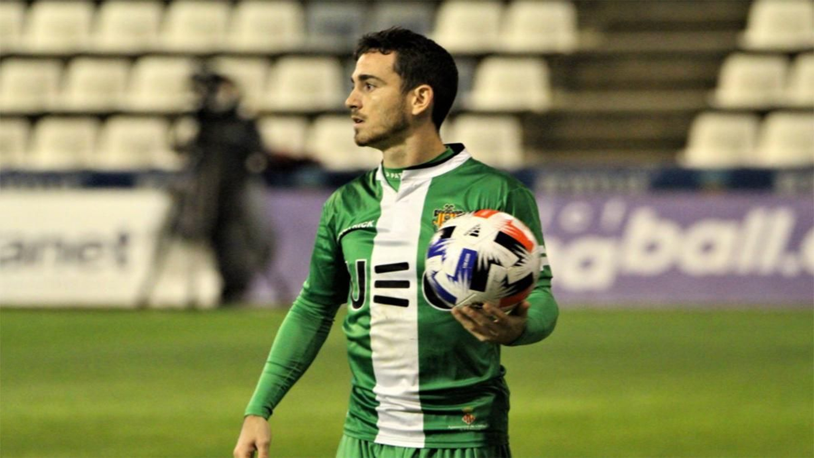 El exbalono Rulo Prieto, en un partido con el Cornellá
