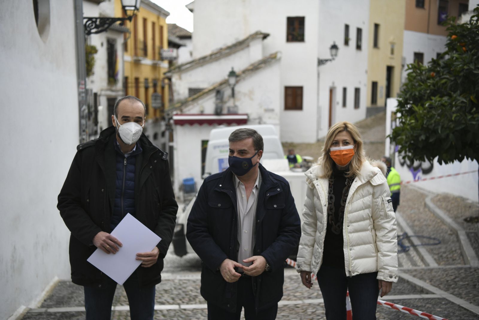 Fotos: acción contra el vandalismo y la suciedad en el Albaicín