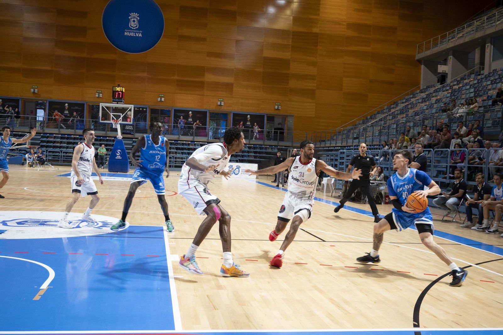 Imágenes del partido entre el Ciudad de Huelva y Biele ISB