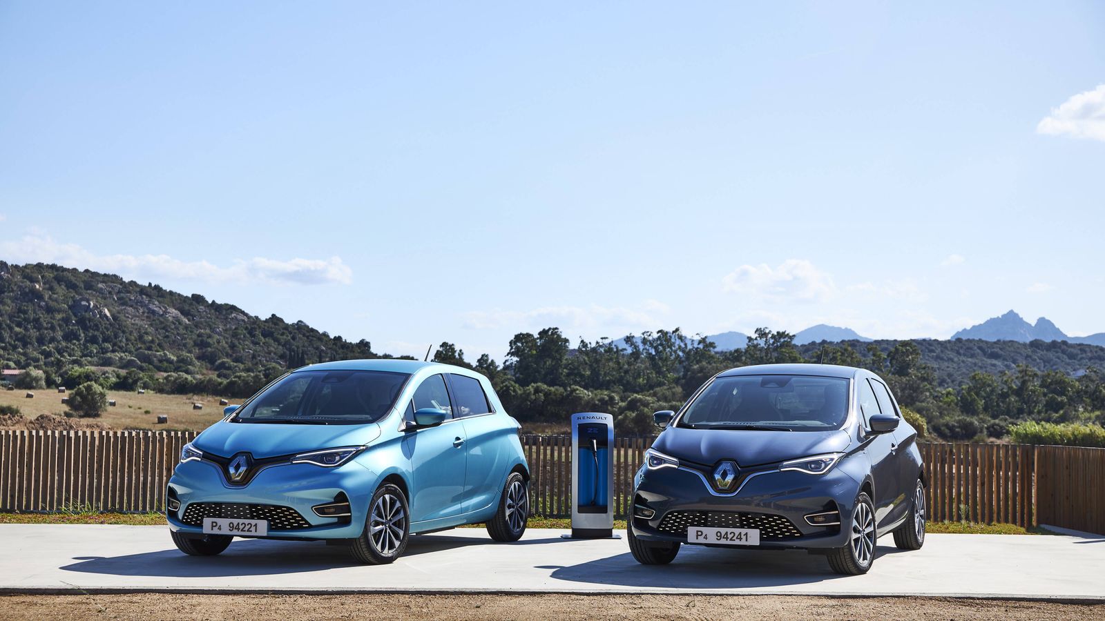 Los más importantes cambios de aspecto del Zoe se produjeron en 2019, momento en el que también empezó a contar con una batería de considerable capacidad: 52 kWh.