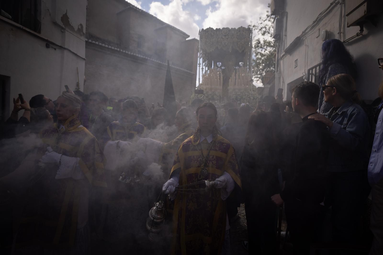 Las mejores imágenes del Jueves Santo en Granada
