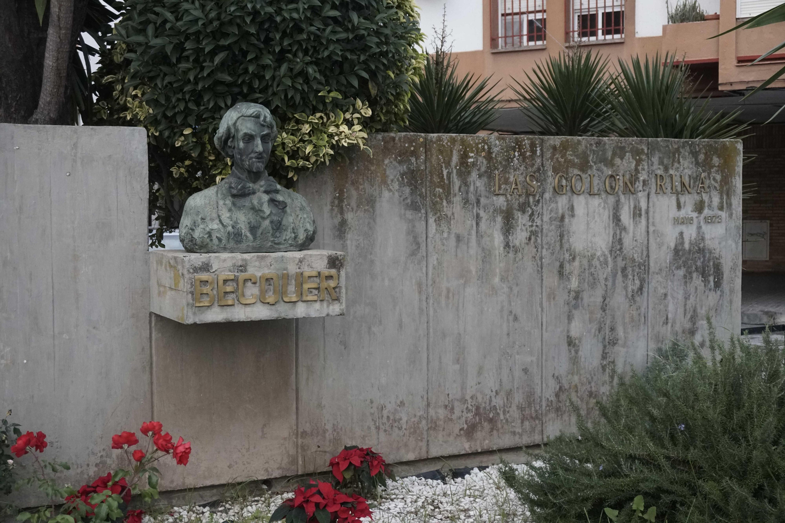 El busto que Antonio Illanes realizó en el centenario de la muerte para la Venta de los Gatos.