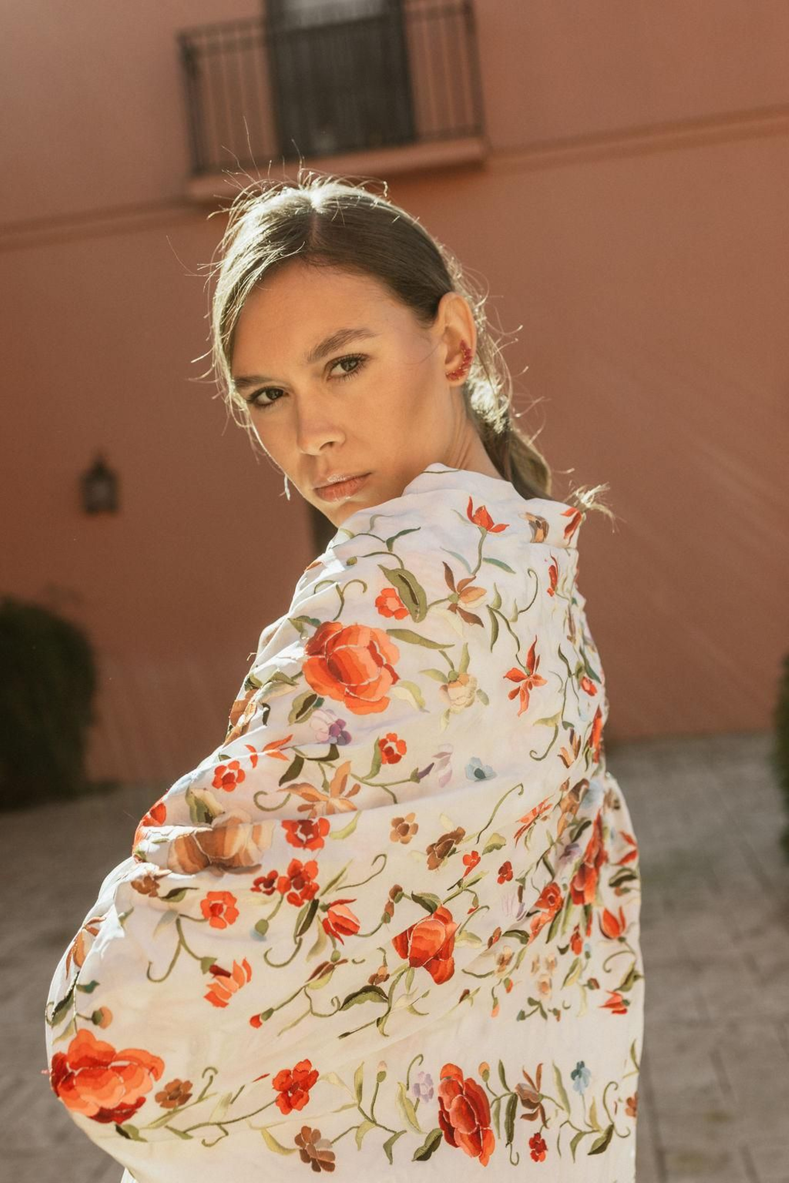 Uno de los mantones de la firma Vestir Arte.