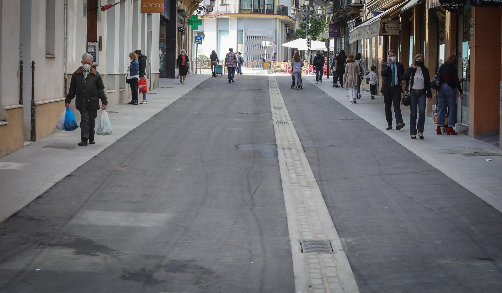 Así están quedando las calles del centro después de la guerra del adoquín