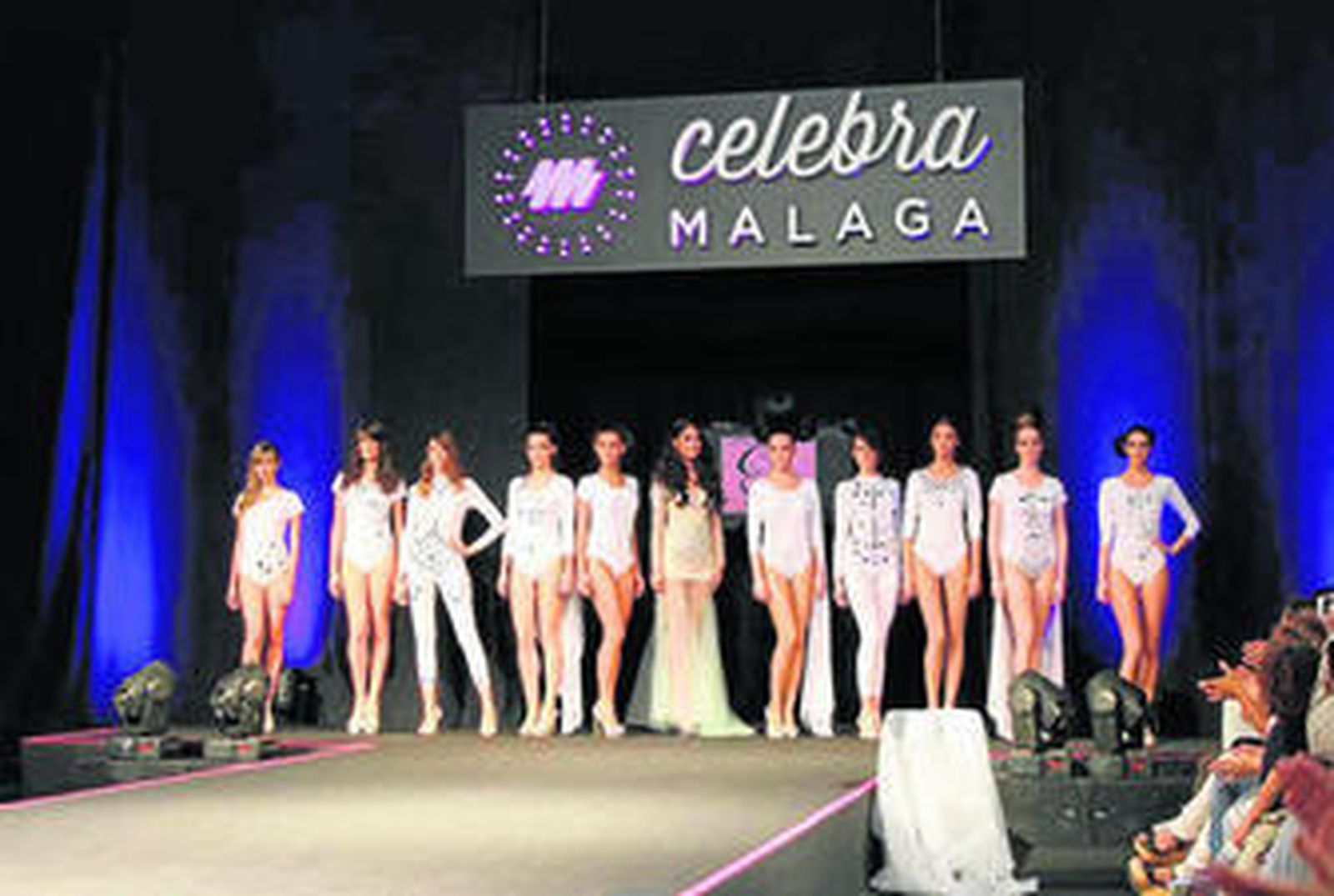 Desfile de novias celebrado ayer en la feria Celebra Málaga.