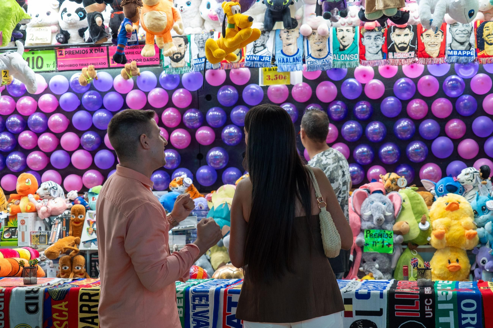 Colombinas 2025: Imágenes del ambiente el primer día de las Fiestas Colombinas