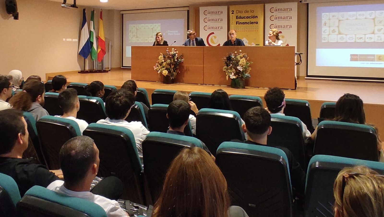 Jornada de inclusión financiera celebrada en la Cámara de Comercio de Jerez.