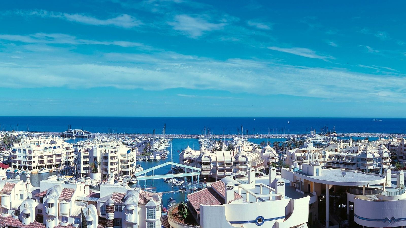 El puerto deportivo de Benalmádena.