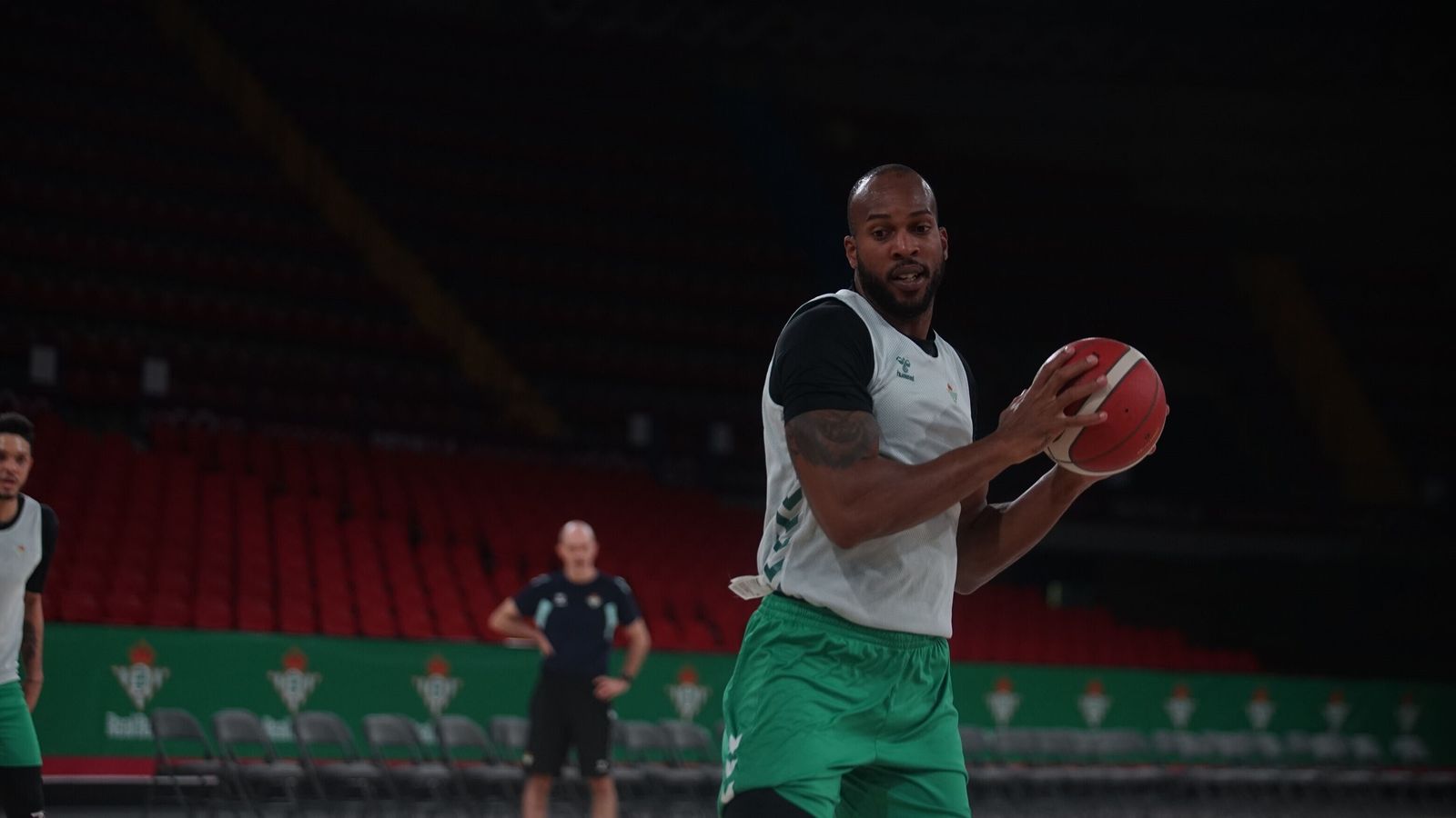 Ismael Romero se entrena en San Pablo.