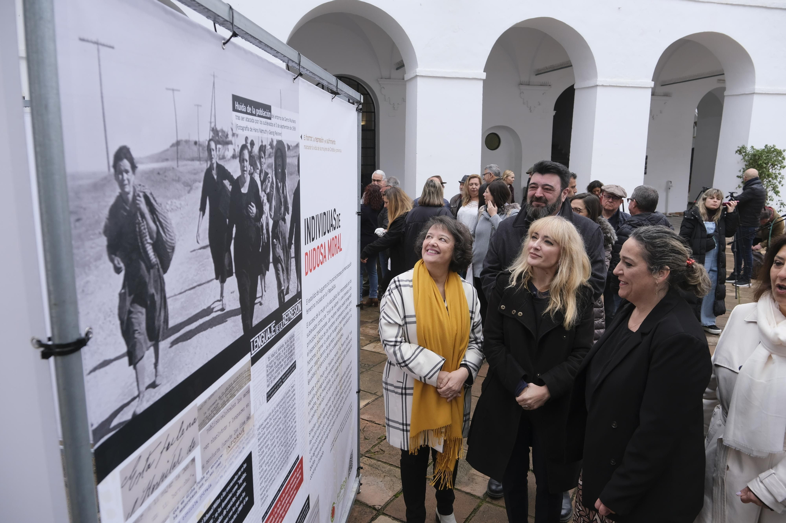 La exposición 'Historia y memoria con nombre de mujer' en imágenes
