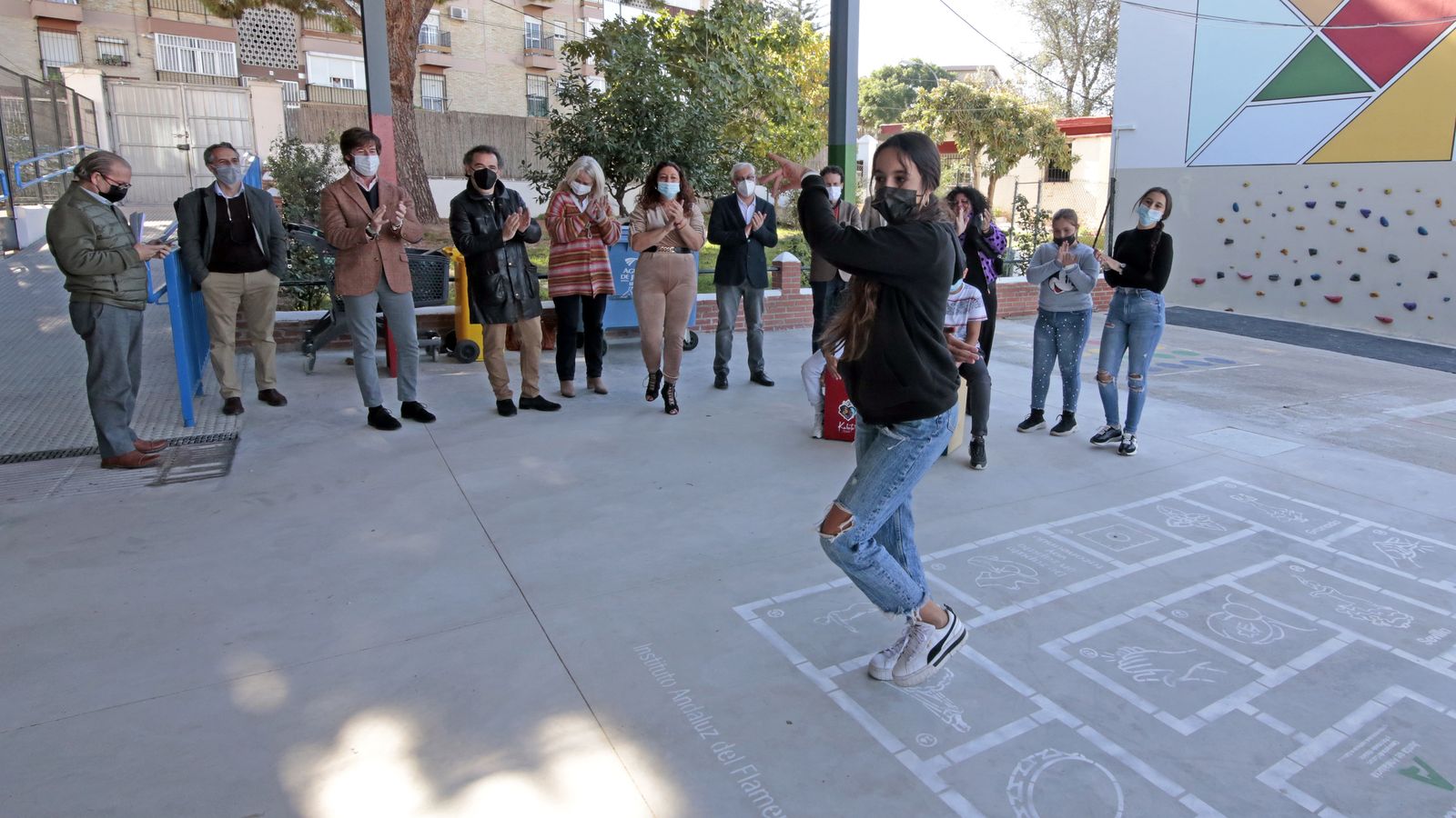Presentación de la 'oca flamenca' en el colegio San Juan de Dios