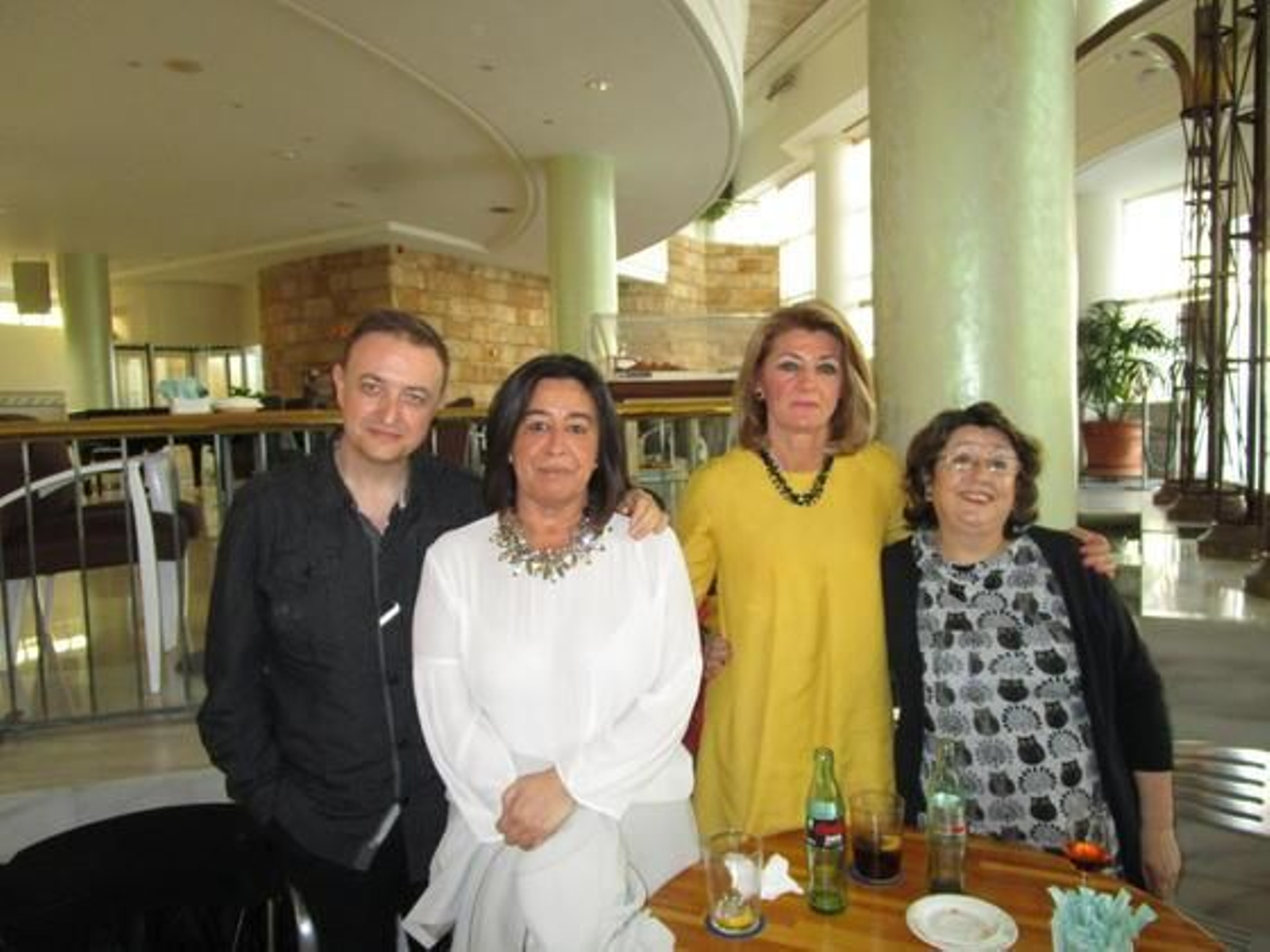 Pedro Quirós, Ana Chico, Mary Redondo  y Fanny Arriola, durante el homenaje, en el Hotel Playa.

Foto: Ignacio Casas de Ciria