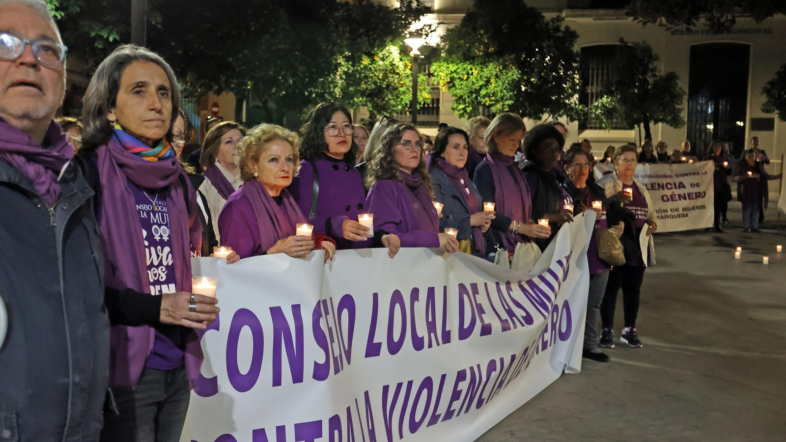 Imágenes de la manifestación del 25N 2024 en Jerez