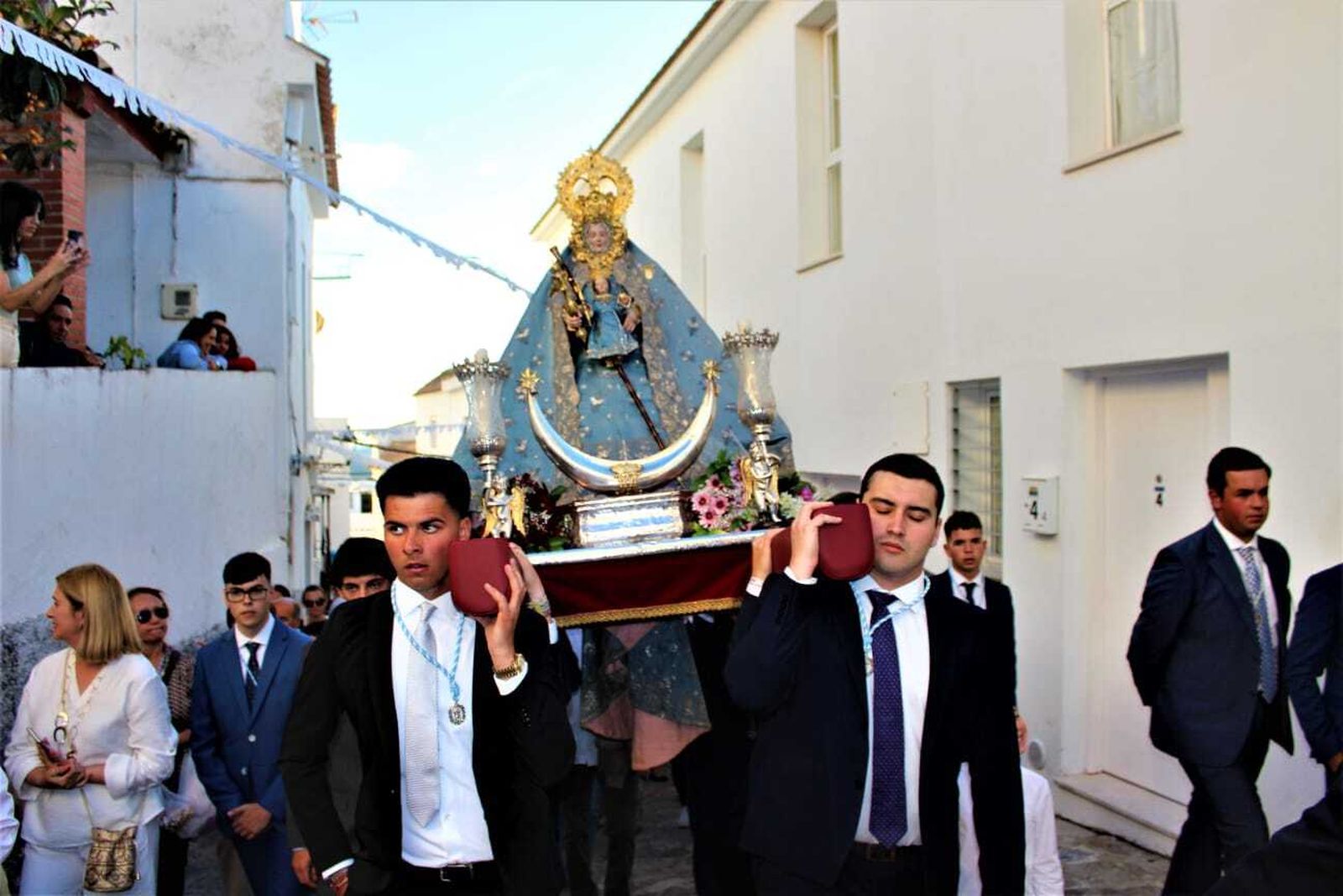 Imágenes del traslado de la Virgen de los Santos al Beaterio de Jesús, María y José