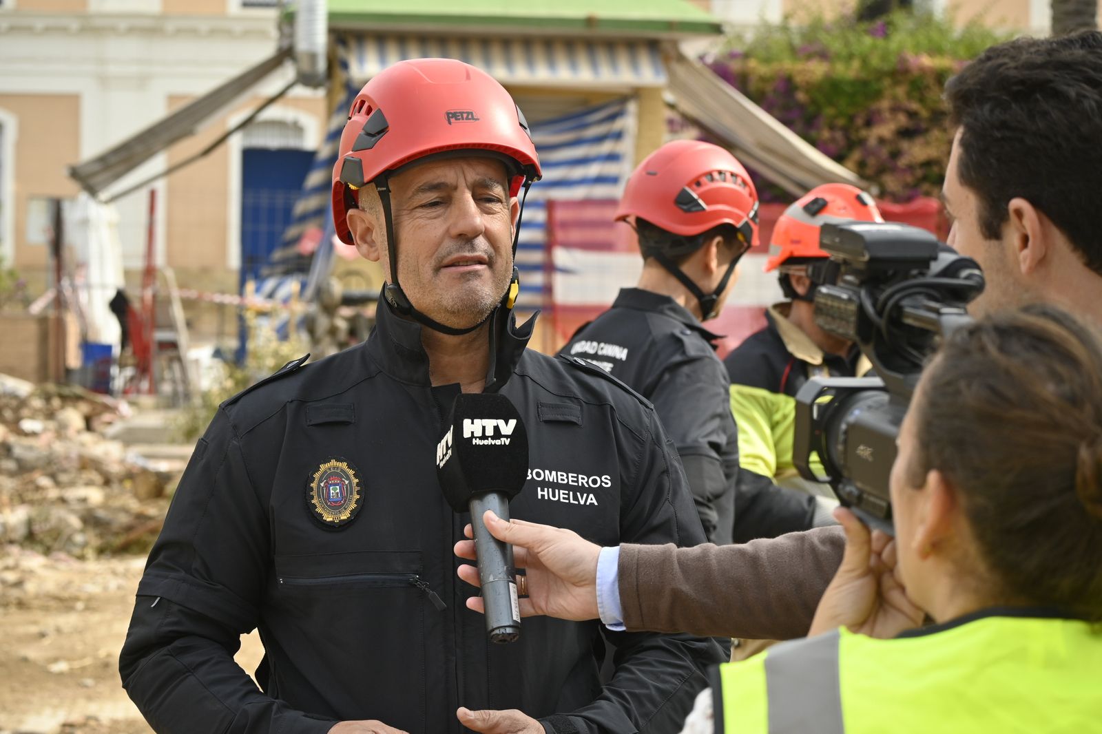 Simulacro de rescate de la Unidad Canina, en la Plaza de la Merced