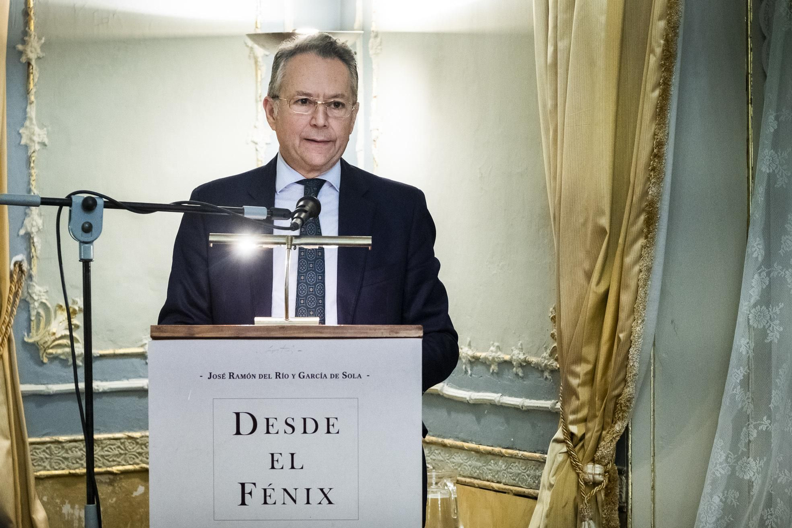 Presentación del libro de José Ramón del Río 'Desde el Fénix'