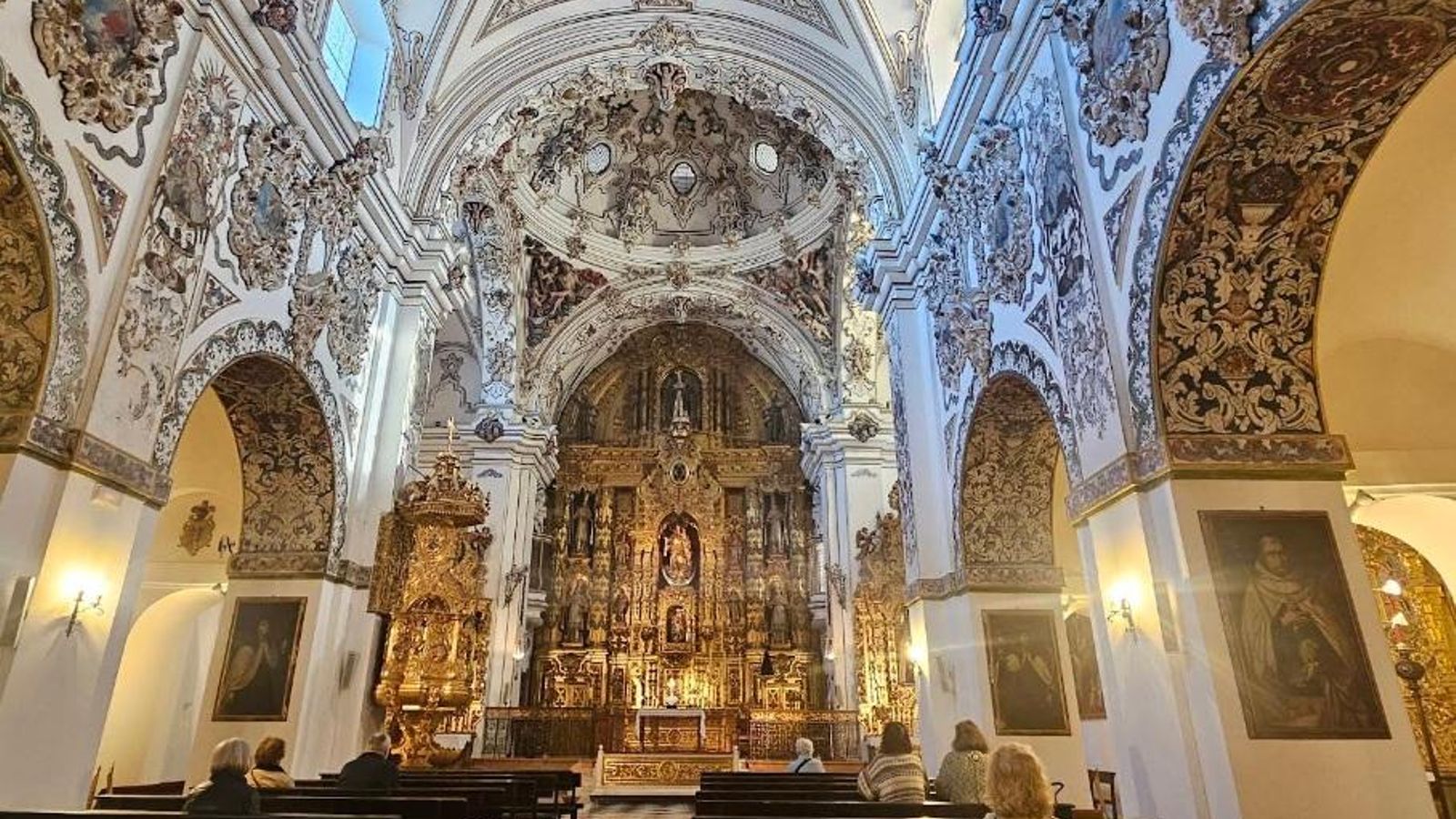 Altar y retablo mayor de los Descalzos, en Écija.