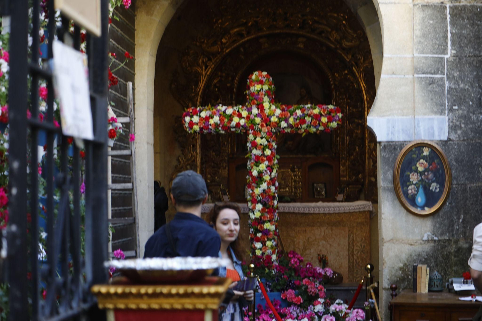 Cruz de la Asociación de Vecinos Alcázar Viejo. Las Cruces ganadoras del concurso municipal de Córdoba 2024, en imágenes