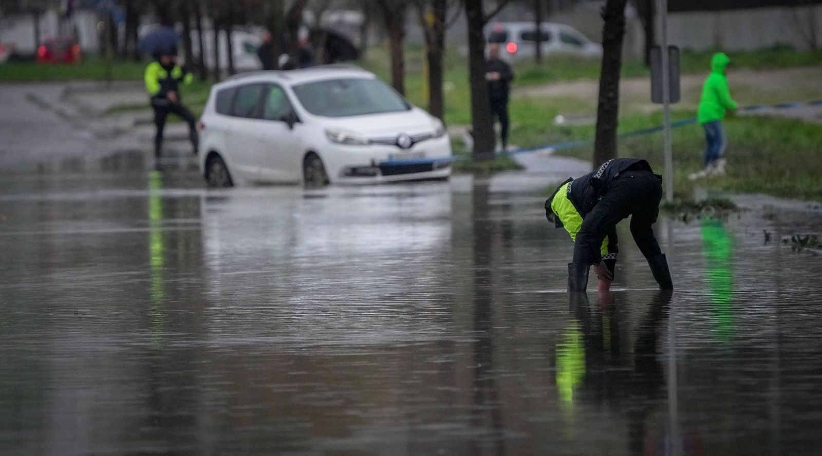 Las fuertes lluvias previstas con la borrasca Leonardo podría dejar de nuevo muchas zonas anegadas en Jerez, como es el caso del Polígono Industrial de El Portal.