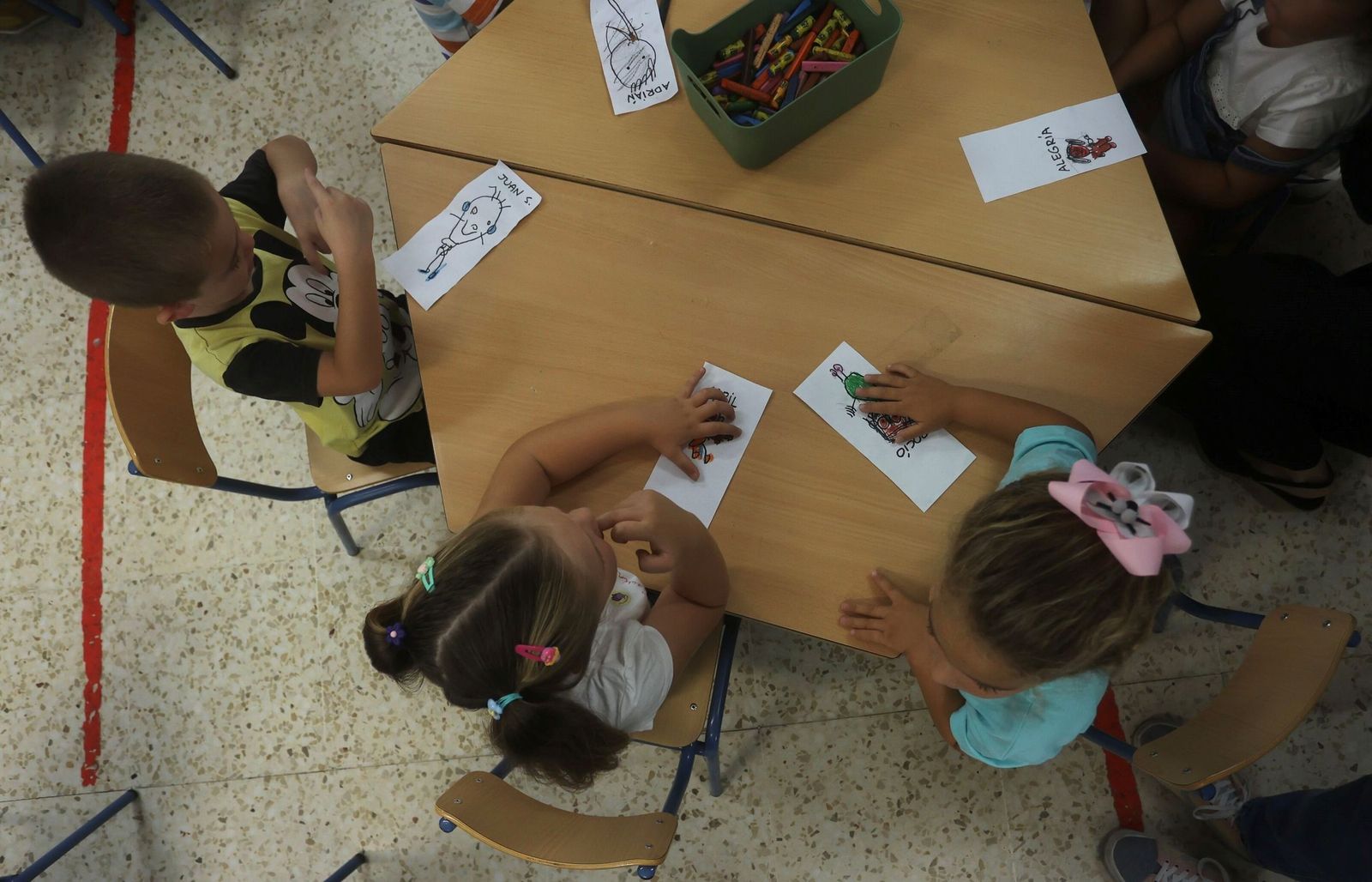 Alumnos en una clase de Infantil.
