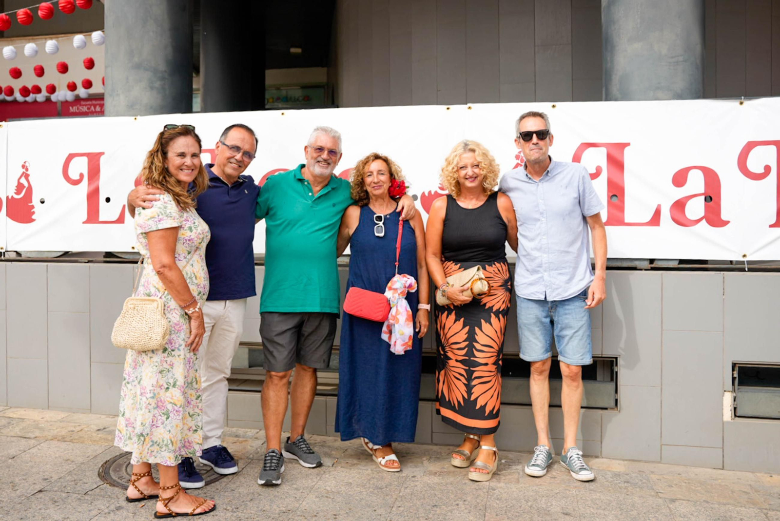 Los almerienses disfrutan del lunes en la Feria del Mediodía