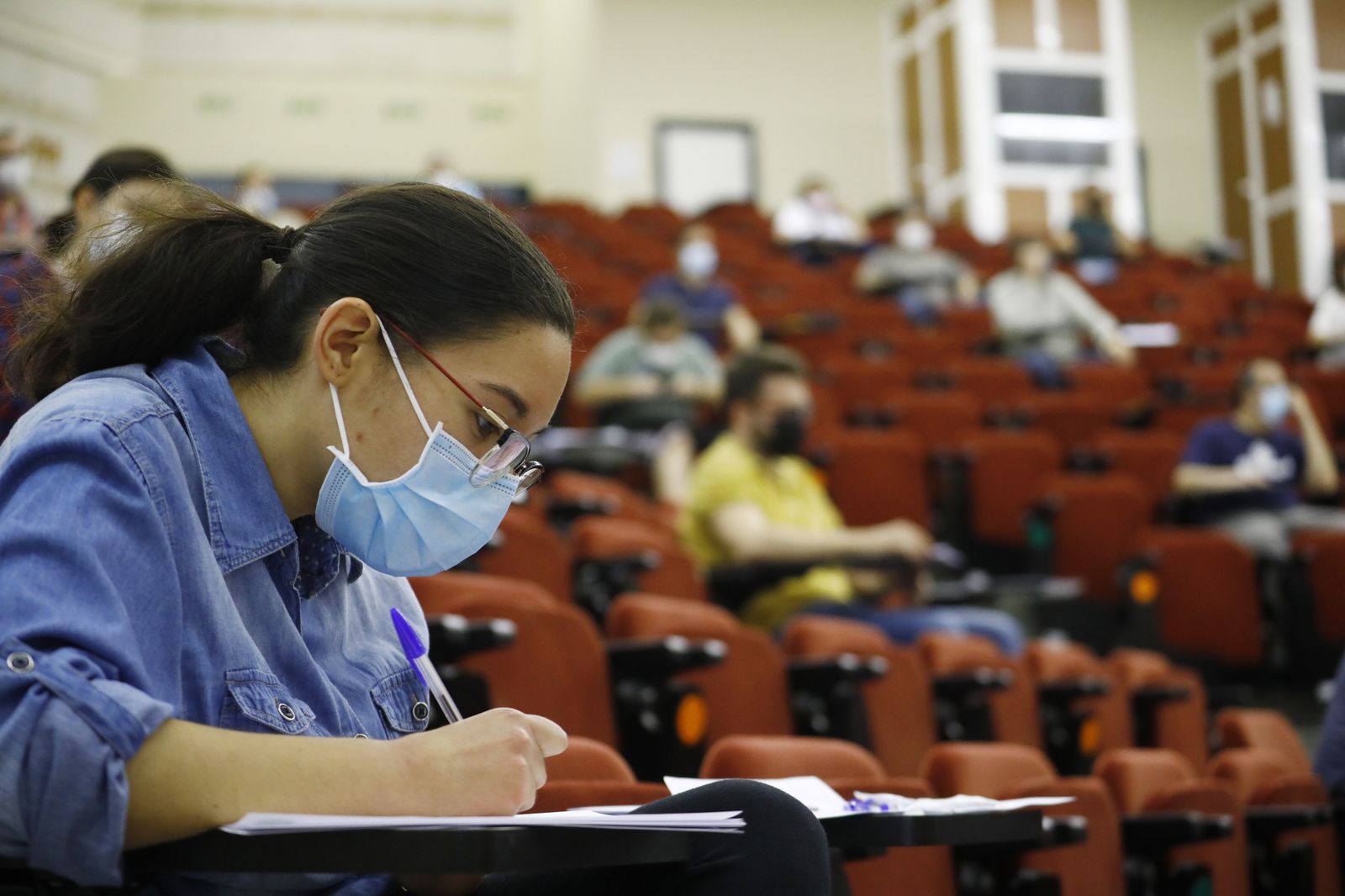 Las oposiciones de Secundaria en Córdoba, en imágenes