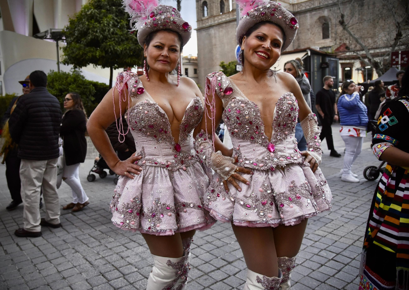 Fotogalería del carnaval boliviano e iberoamericano en Sevilla 2025