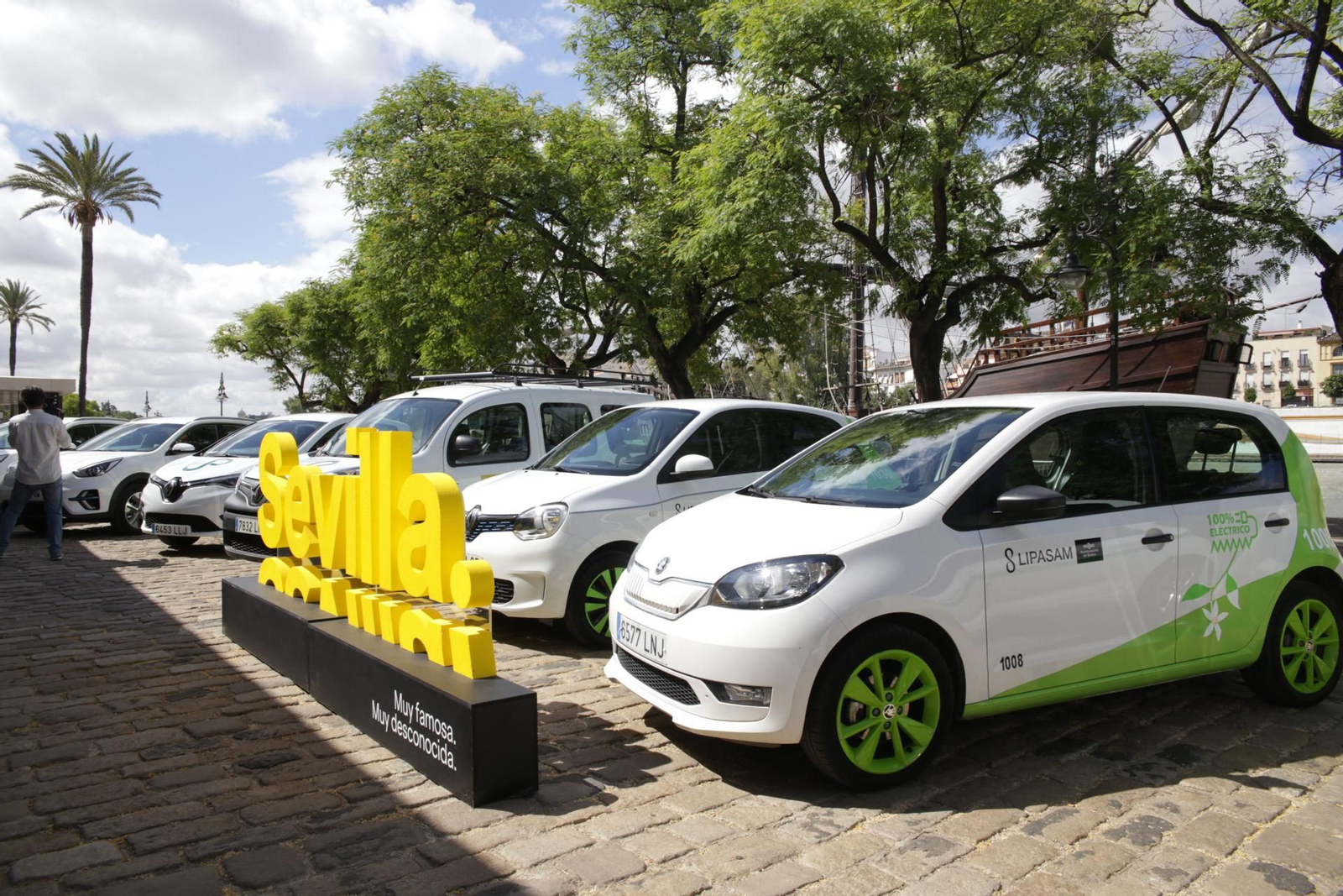 Sevilla cuenta con una flota municipal con más de 400 vehículos eléctricos.