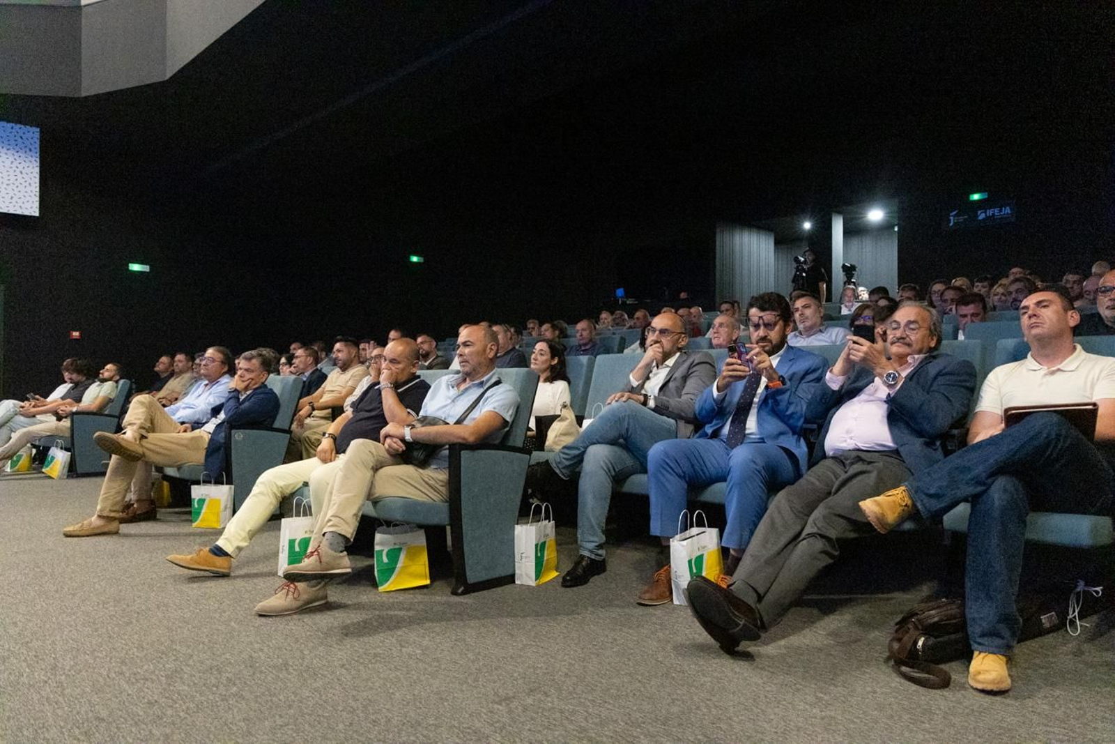 Apertura de la jornada "Nueva política de defensa. Una oportunidad de liderazgo y Autonomía Estratégica para la Industria Española"