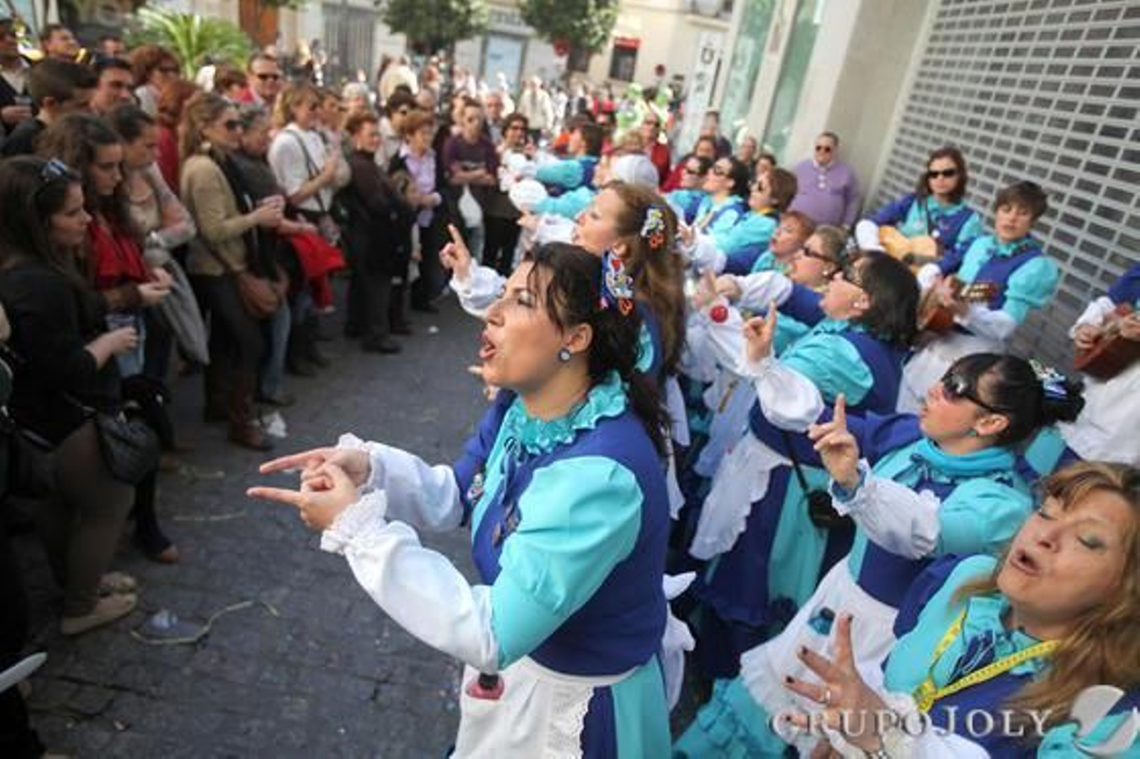 Las agrupaciones aprovechan los últimos coletazos del Carnaval.

Foto: Jesus Marin