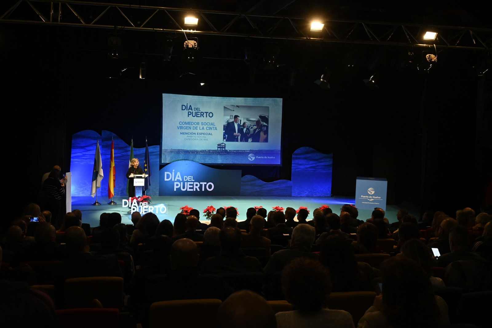 Imágenes del acto de celebración del Día del Puerto, en Huelva