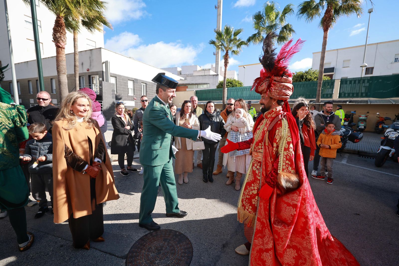 Las imágenes de la visita de los Reyes Magos a Cádiz