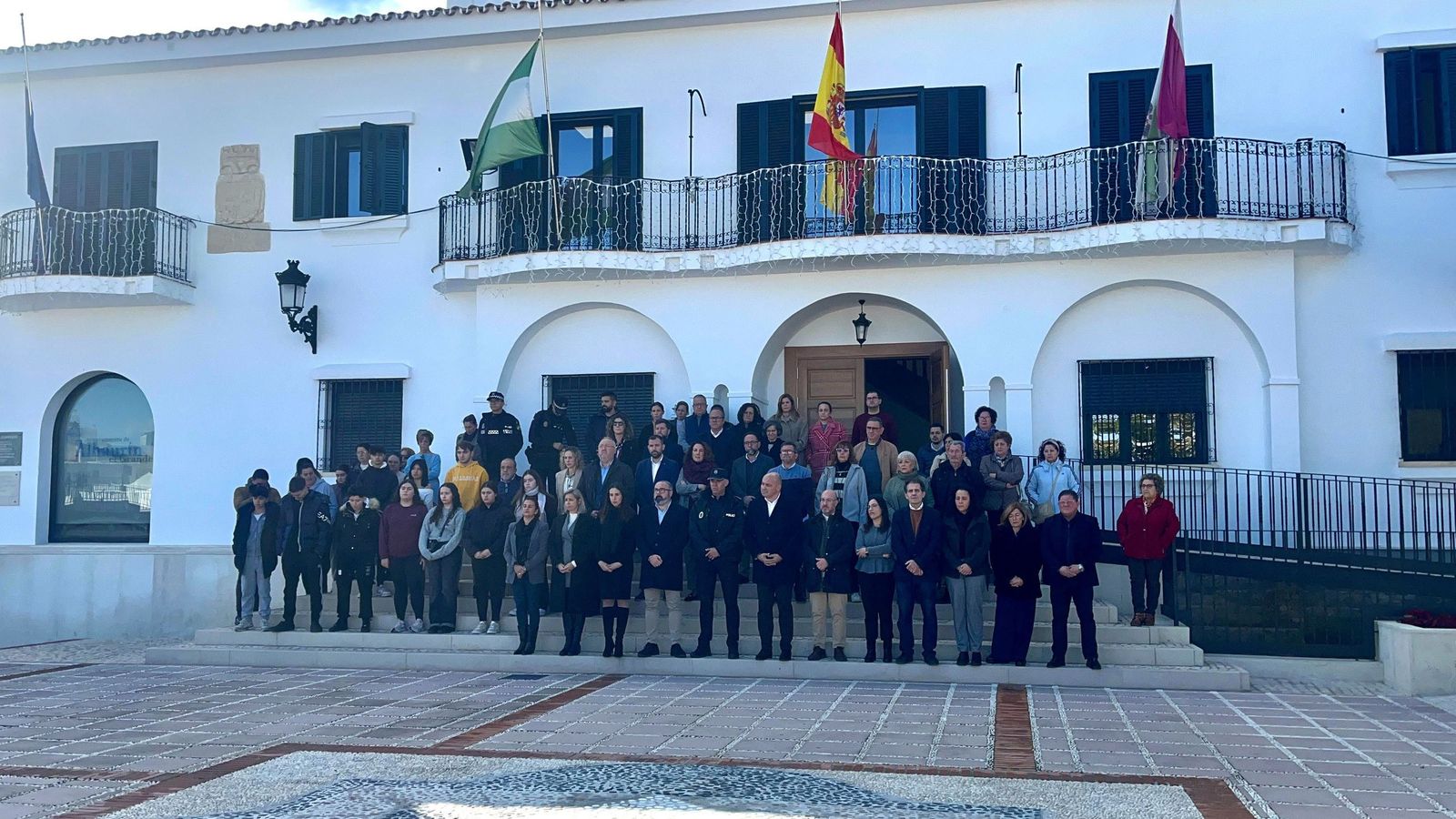 Minuto de silencio en el Ayuntamiento de Alhaurín el Grande.