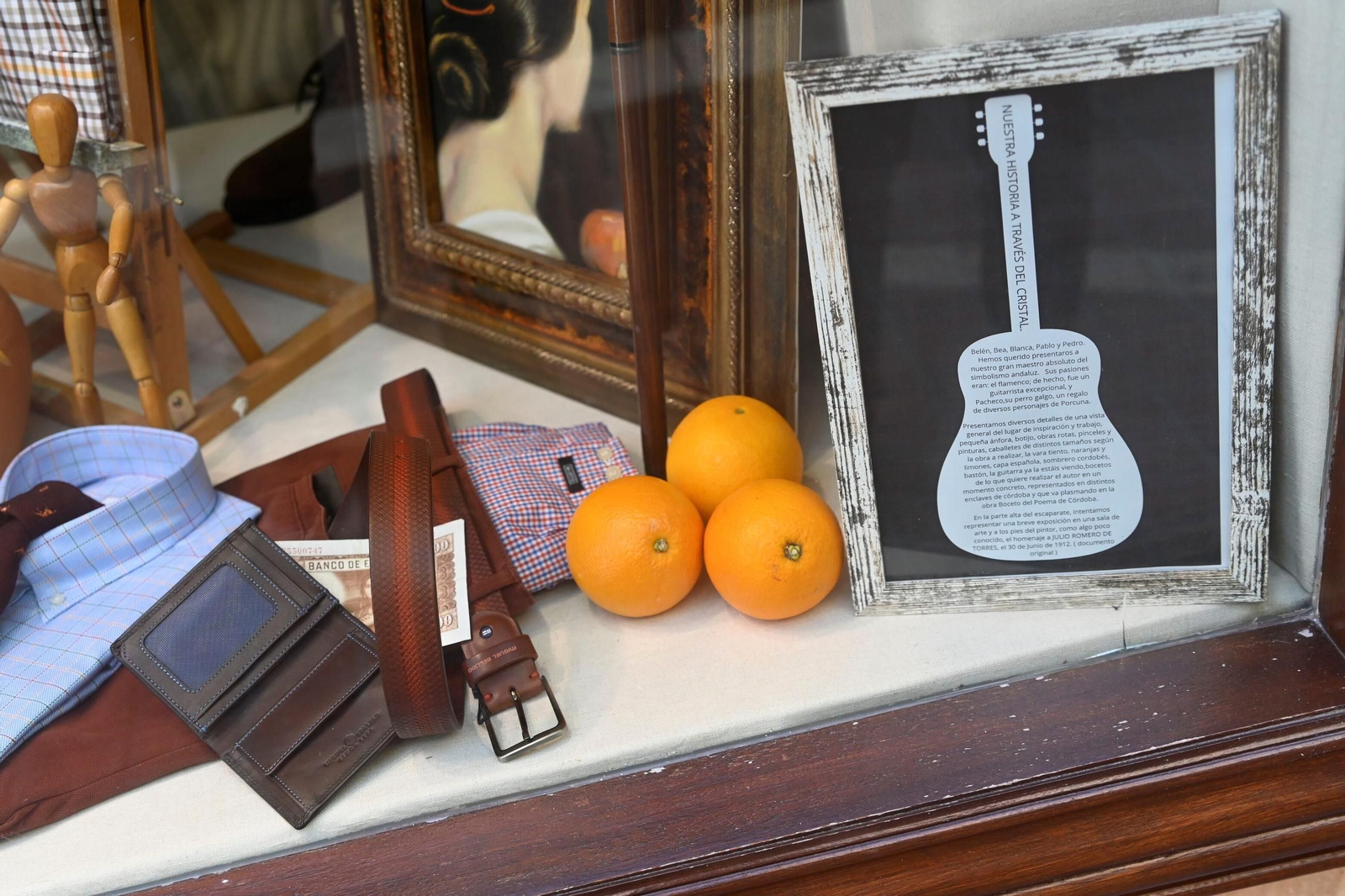 Las mejores imágenes del concurso de escaparates dedicado a Julio Romero de Torres