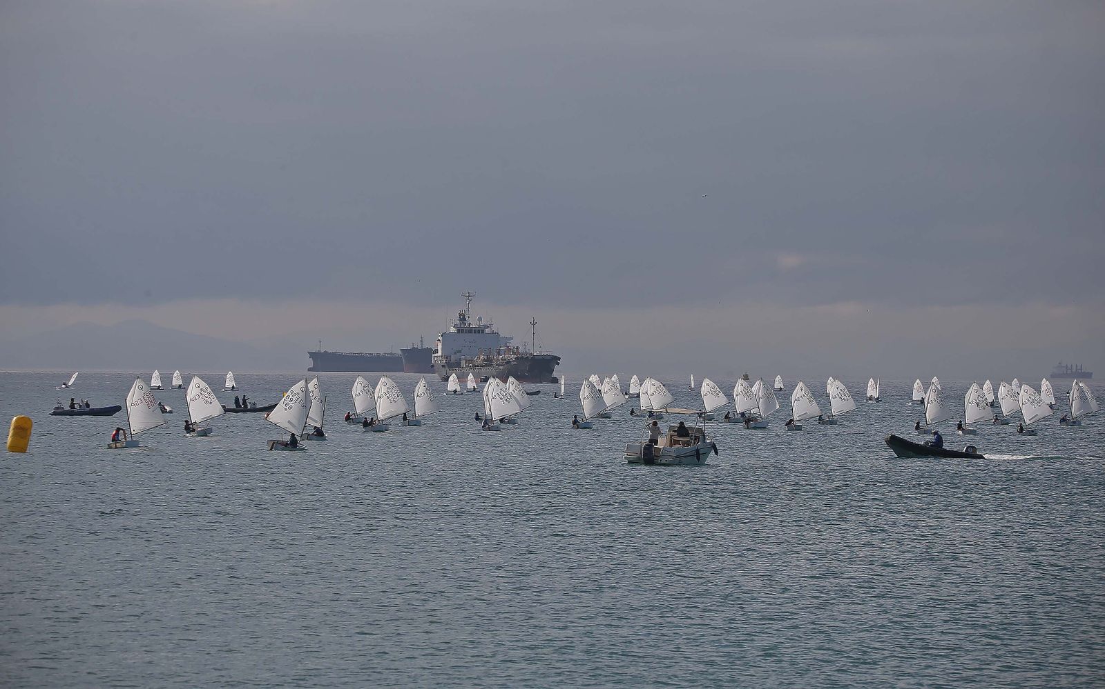Fotos de la segunda jornada de la Copa de Andalucía de Óptimist en La Línea