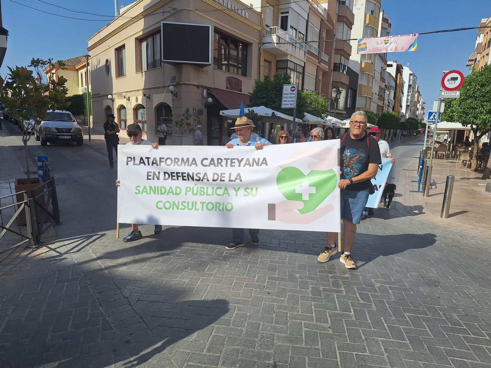 Las imágenes de la manifestación por la sanidad pública celebrada en Puente Genil