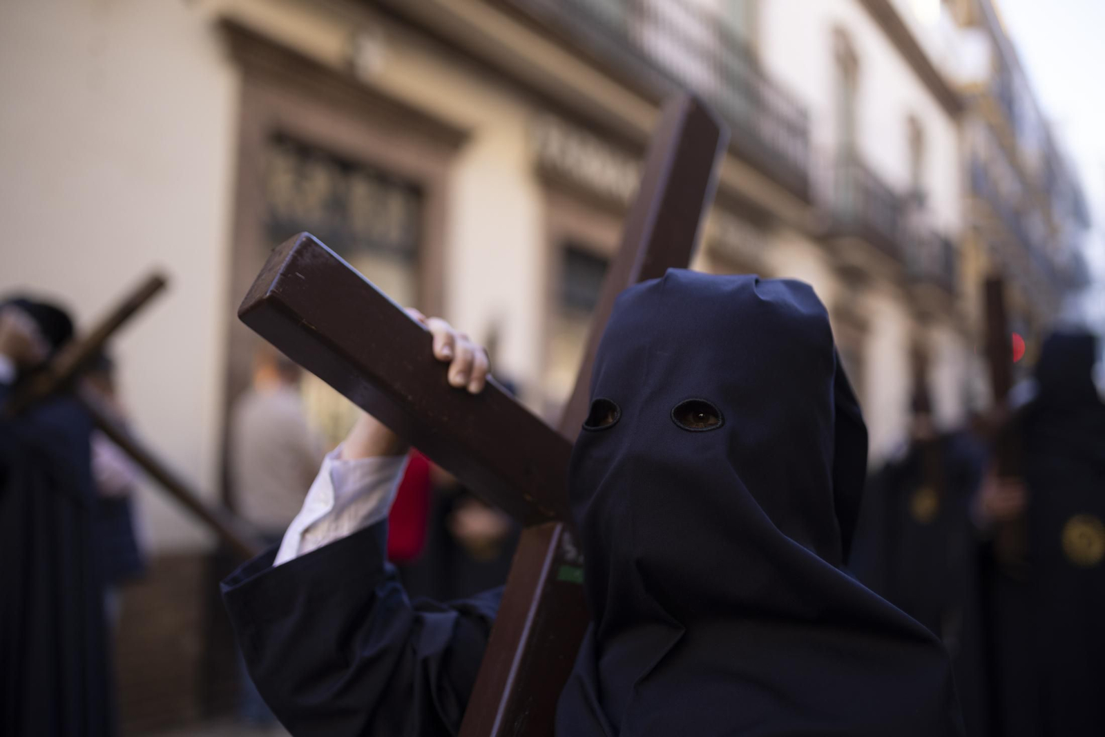 Miércoles Santo: Hermandad de la Santa Cruz de Huelva, en imágenes