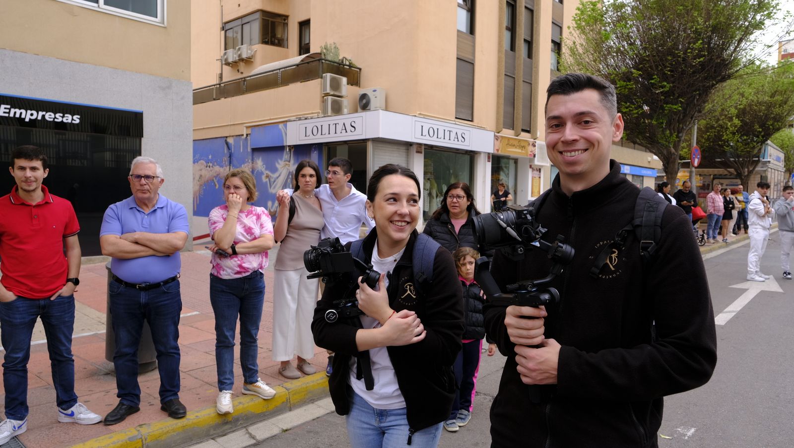 La Borriquita procesiona por las calles de Almería, en imágenes