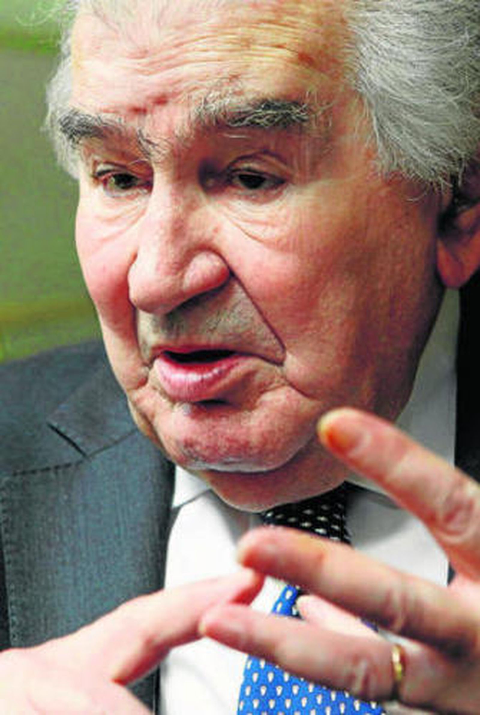 El poeta Antonio Gamoneda, durante la entrevista.