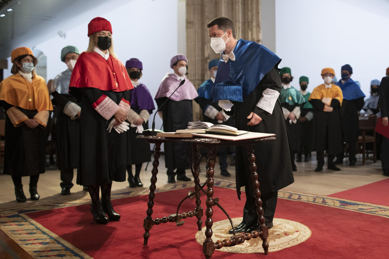 En fotos: Acto de investidura de los nuevos doctores por la Universidad de Granada