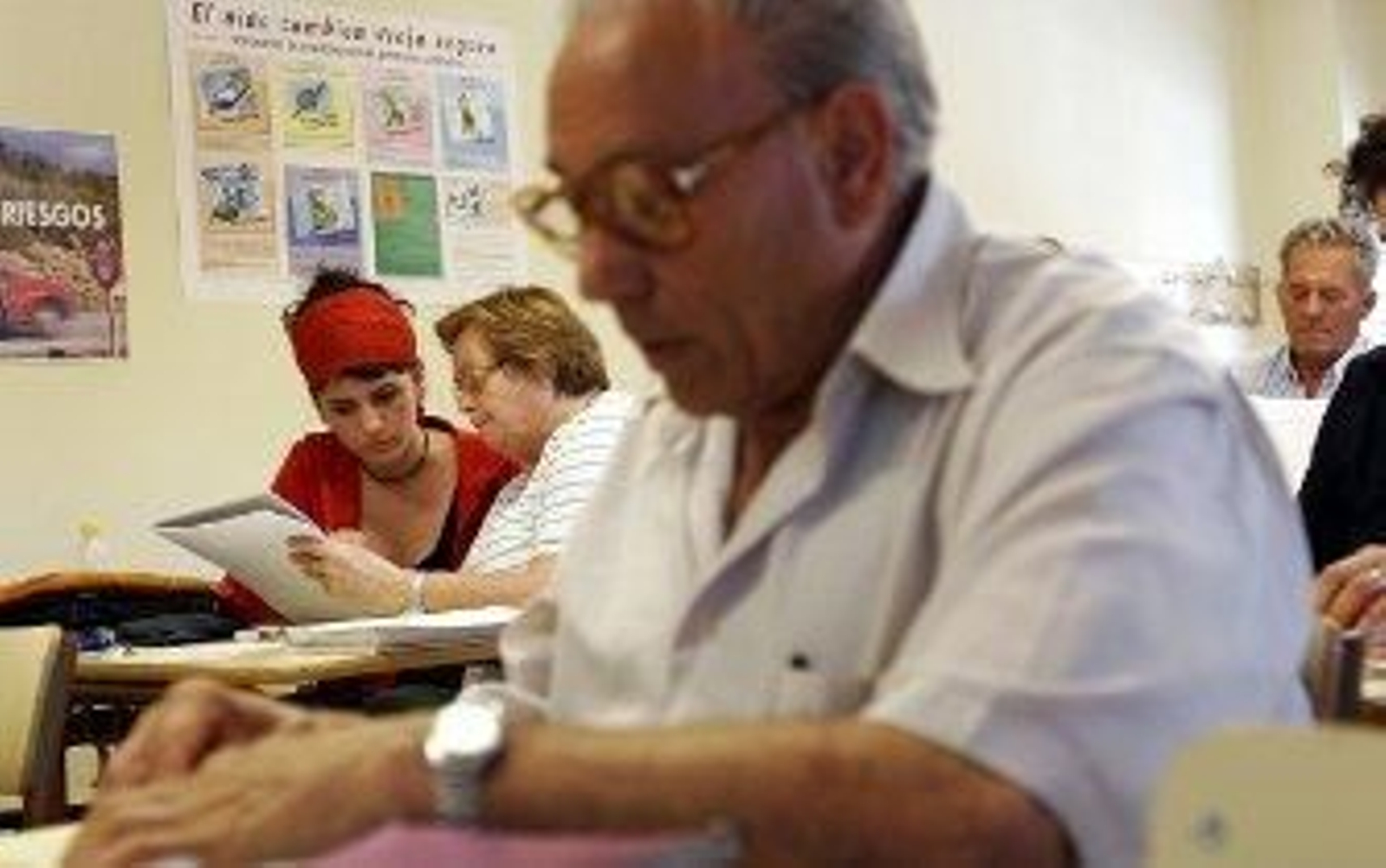 Los centros de adultos amplían su oferta formativa para el curso 13/14